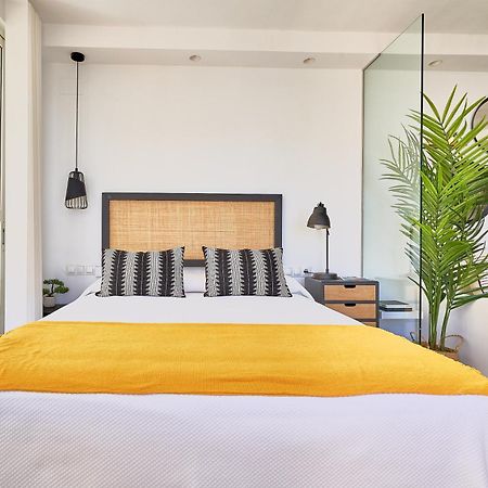 Suite Roca Chica Torremolinos Bagian luar foto