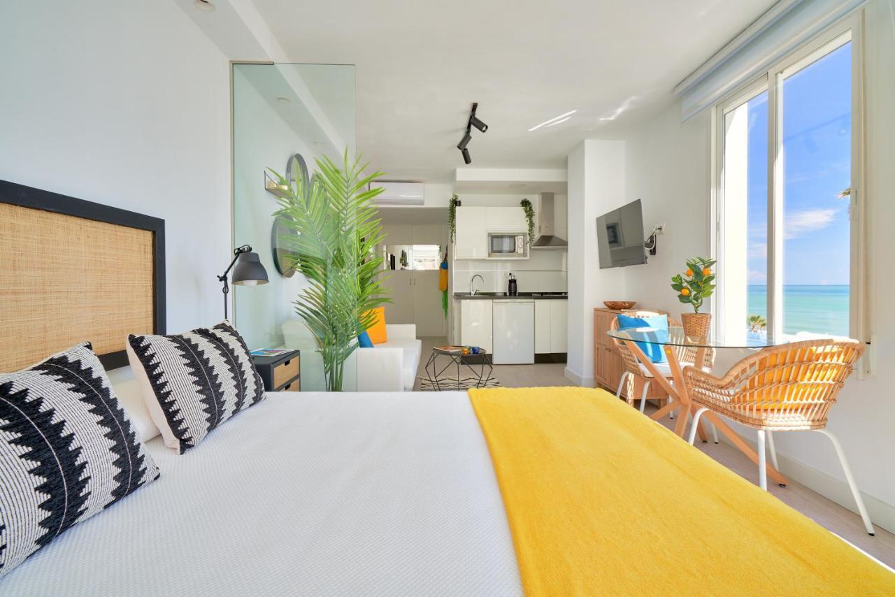 Suite Roca Chica Torremolinos Bagian luar foto