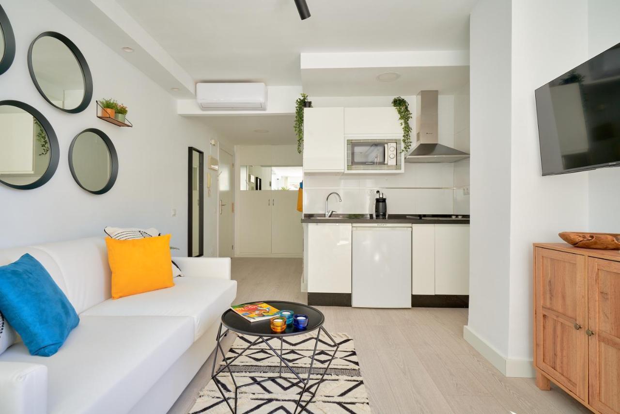 Suite Roca Chica Torremolinos Bagian luar foto