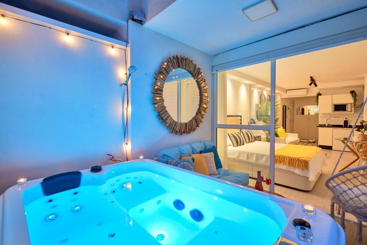 Suite Roca Chica Torremolinos Bagian luar foto